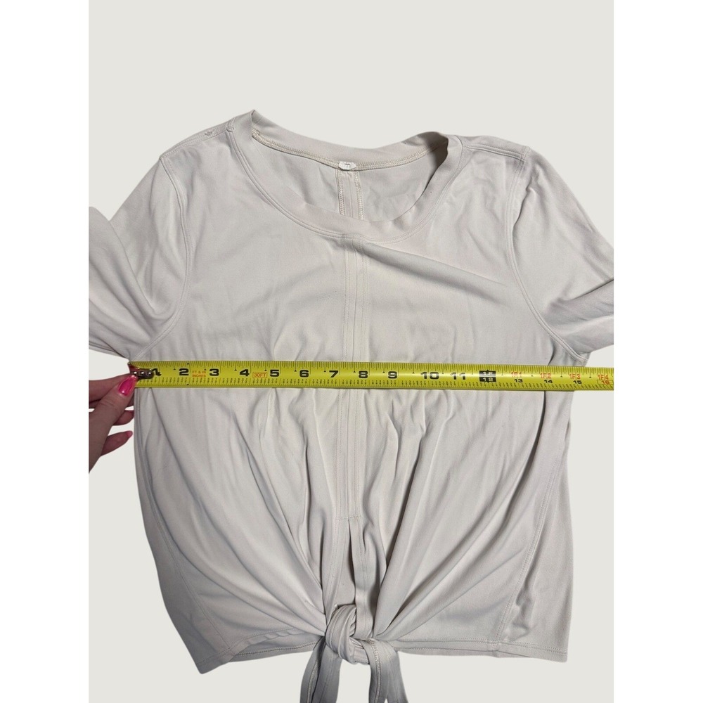 Lululemon It's A Tie Long Sleeve‎ Crop Top Light Grey Size 4 Activewear - Picture 4 of 4